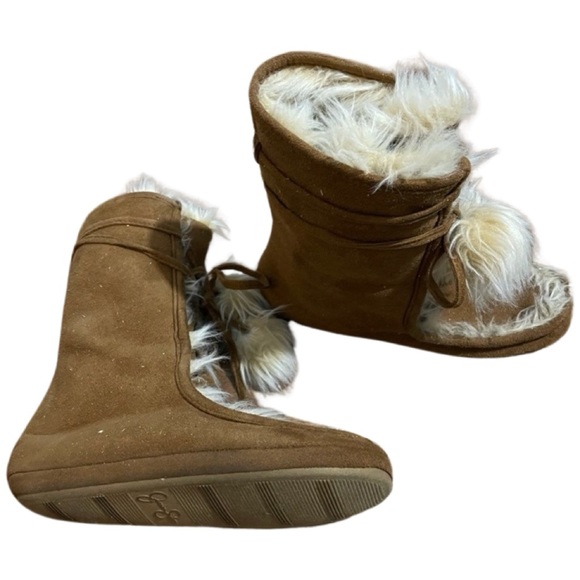 JESSICA SIMPSON || Slippers | Warm Faux Fur Indoor Boot Slippers || size M (7-8) - Picture 3 of 7